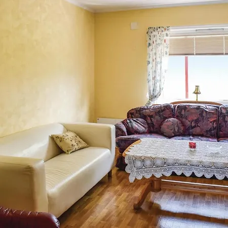 Daire 3 Bedroom Awesome In Giske Godoy