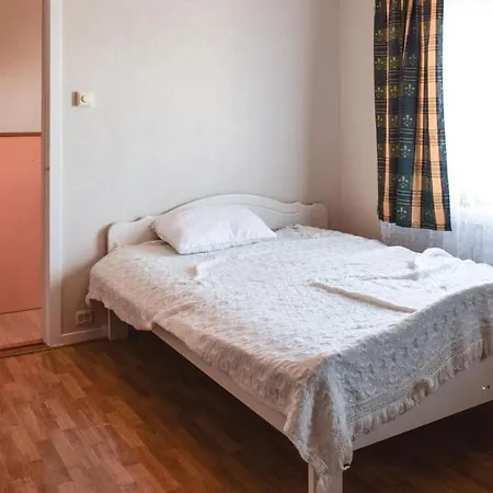 3 Bedroom Awesome In Giske Daire